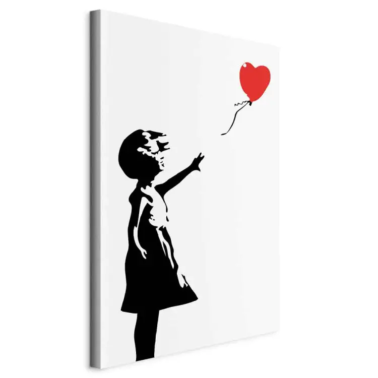 Fille avec un ballon vertical