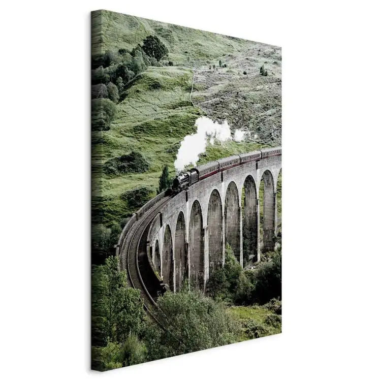 Voyage à travers le temps vertical - un pont avec un train