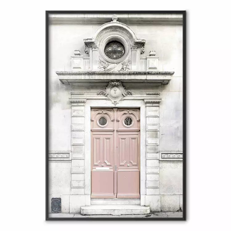 Architecture - photographie d'un bâtiment avec porte d’entrée rose