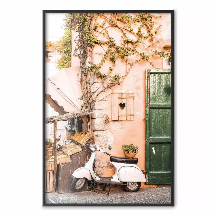 Après-midi italien - rue italienne pittoresque avec scooter et marché
