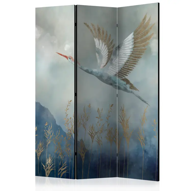 Vallée Enneigée - Oiseau coloré sur fond de montagne et de nuages lumineux