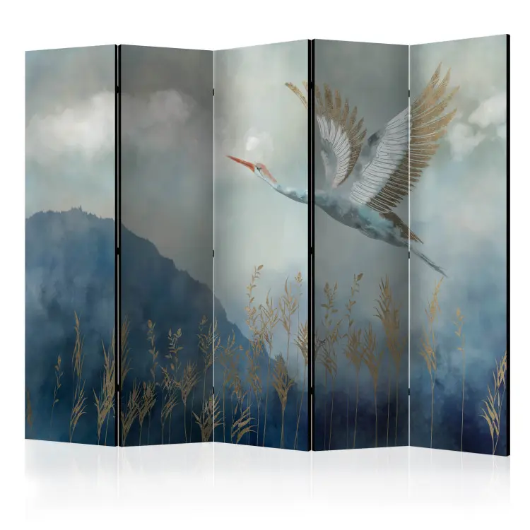 Héron en Vol II - Oiseau aquatique volant au milieu de la brume et des nuages