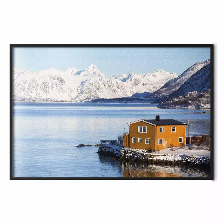Maison jaune - paysage hivernal des îles Lofoten en Norvège