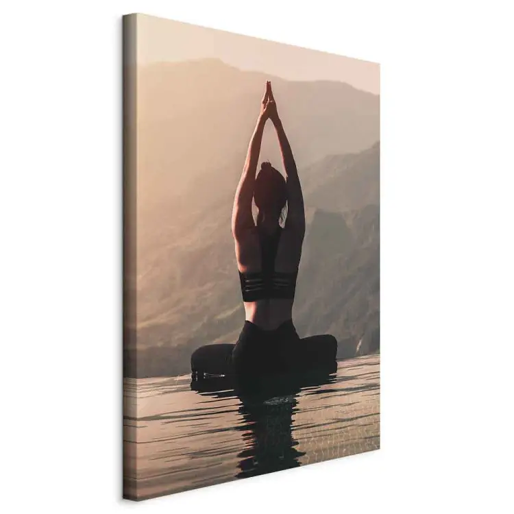 Relaxation en montagne vertical - Silhouette d'une femme