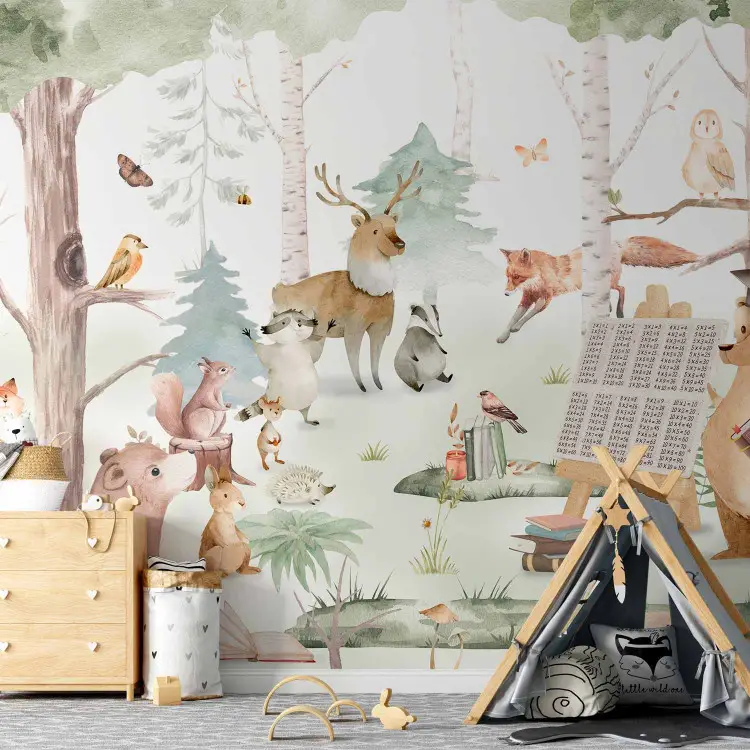 École en forêt - enseignement par un ours en pleine nature