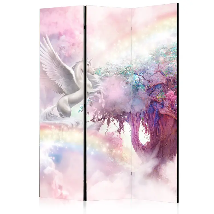 Licorne et arbre magique - paysage rose et arc-en-ciel dans les nuages