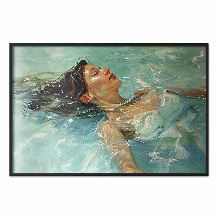 Tranquillité détendue - une femme immergée dans l'eau au soleil