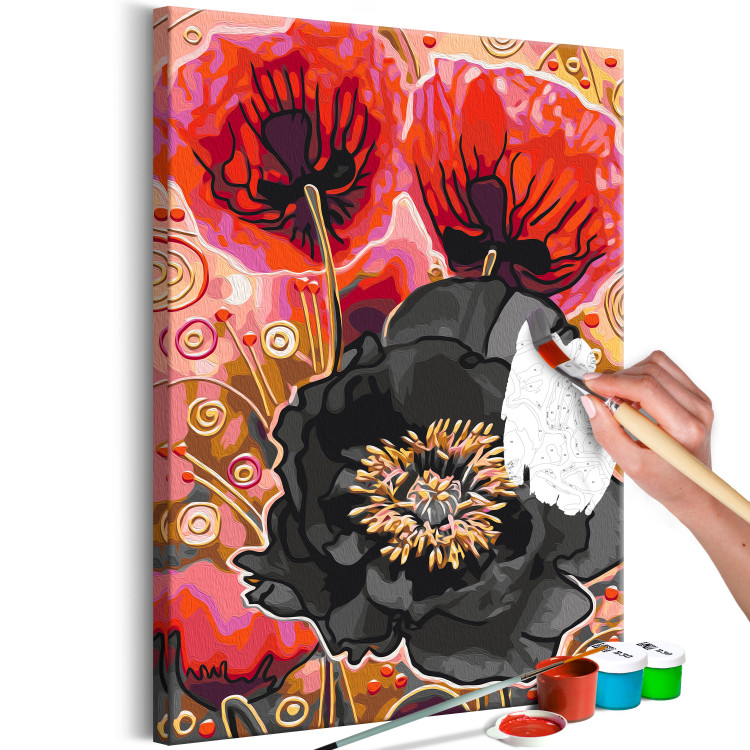 Numéro d'art Blooming Poppies - Three Flowers and Black, Red and Gold Accessories 144143 additionalImage 6