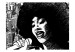 Papier peint Chanteuse de jazz - femme en noir et blanc chantant sur fond de ville 61118 additionalThumb 1